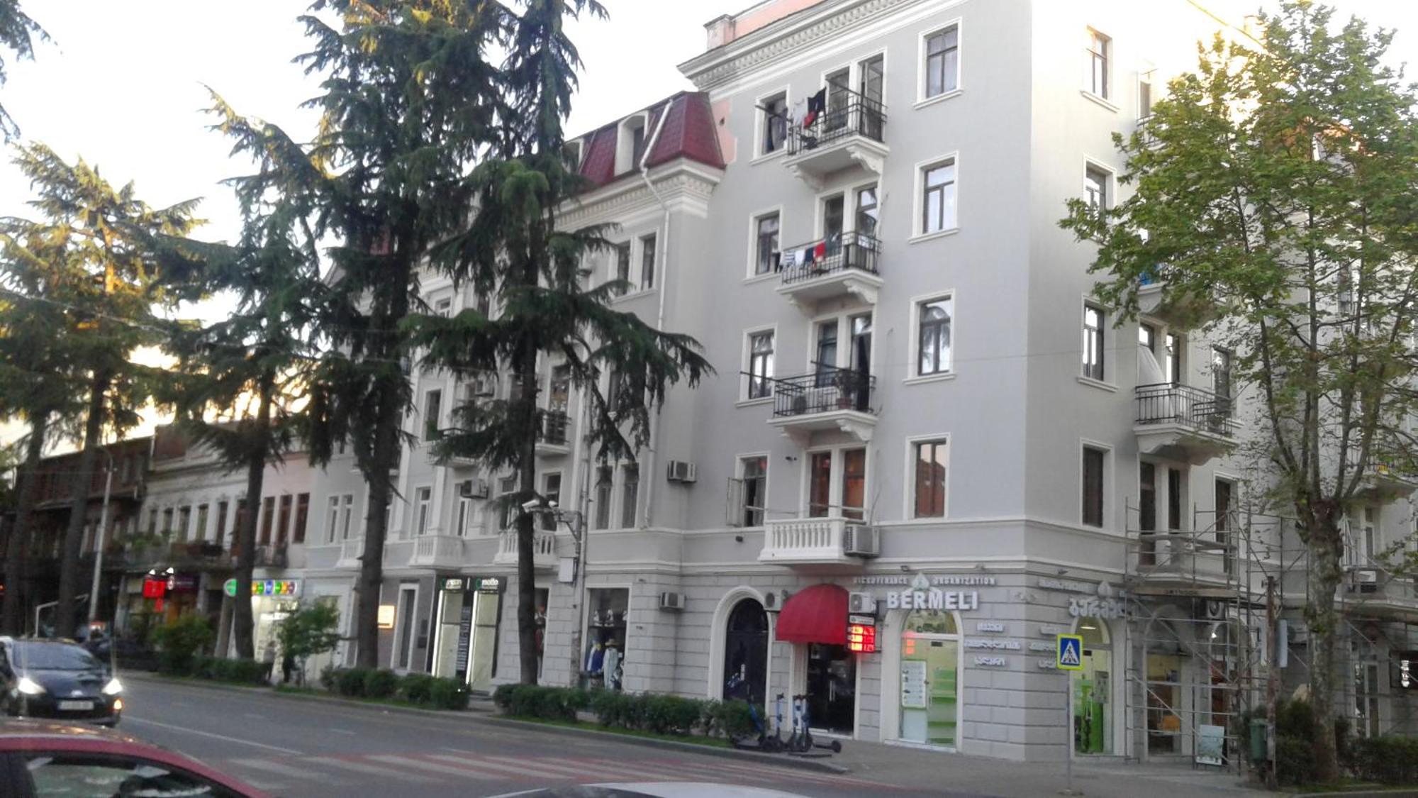 Tengiz'S Apartment On Gorgiladze Batumi Ngoại thất bức ảnh