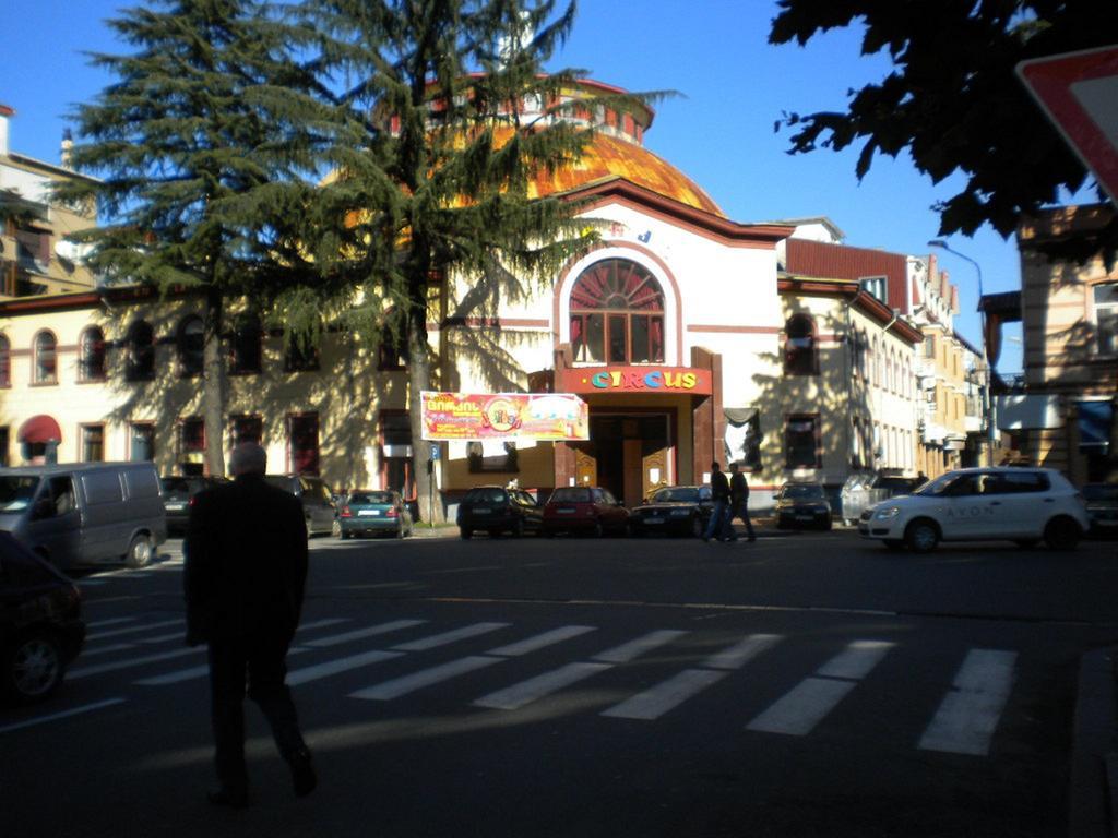 Tengiz'S Apartment On Gorgiladze Batumi Phòng bức ảnh
